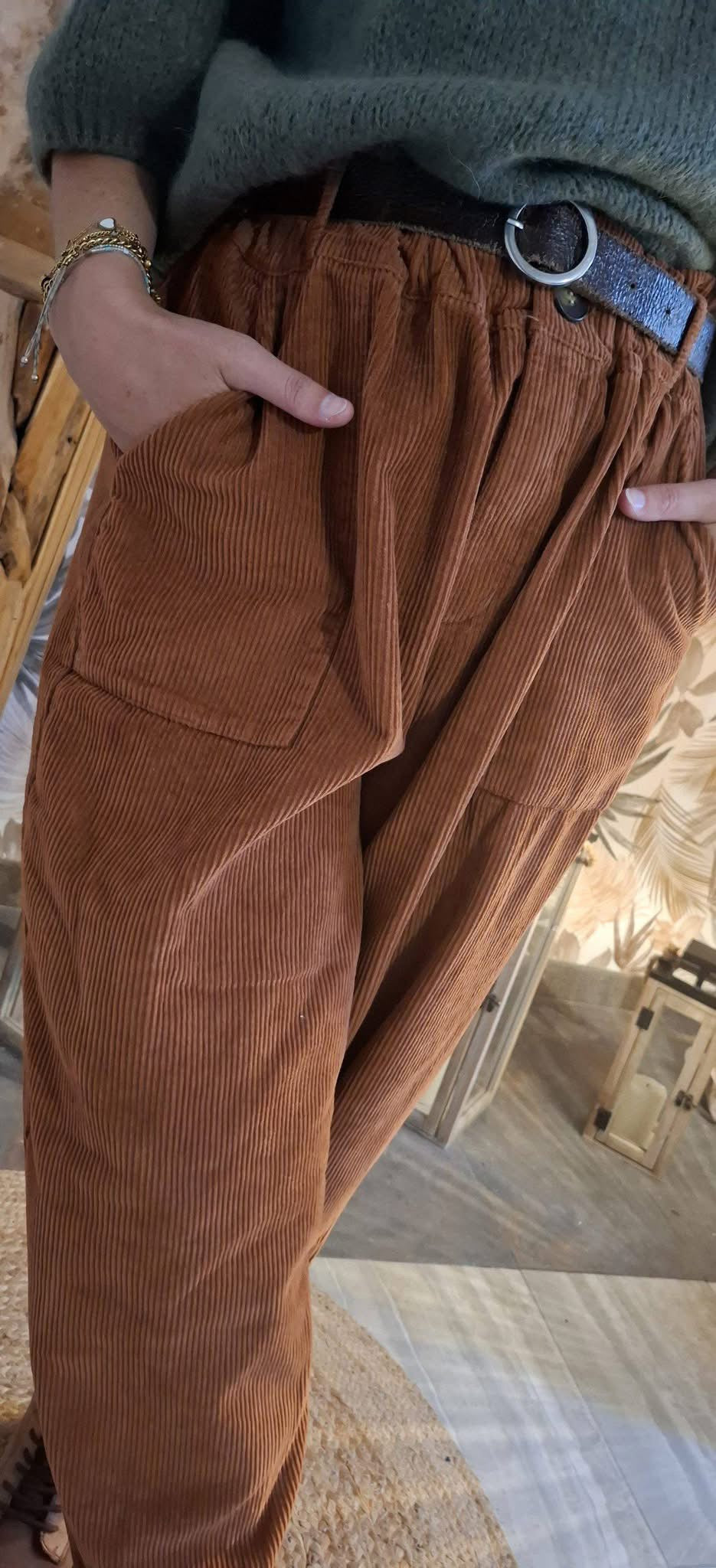 Pantalon en velours côtelé Rouille