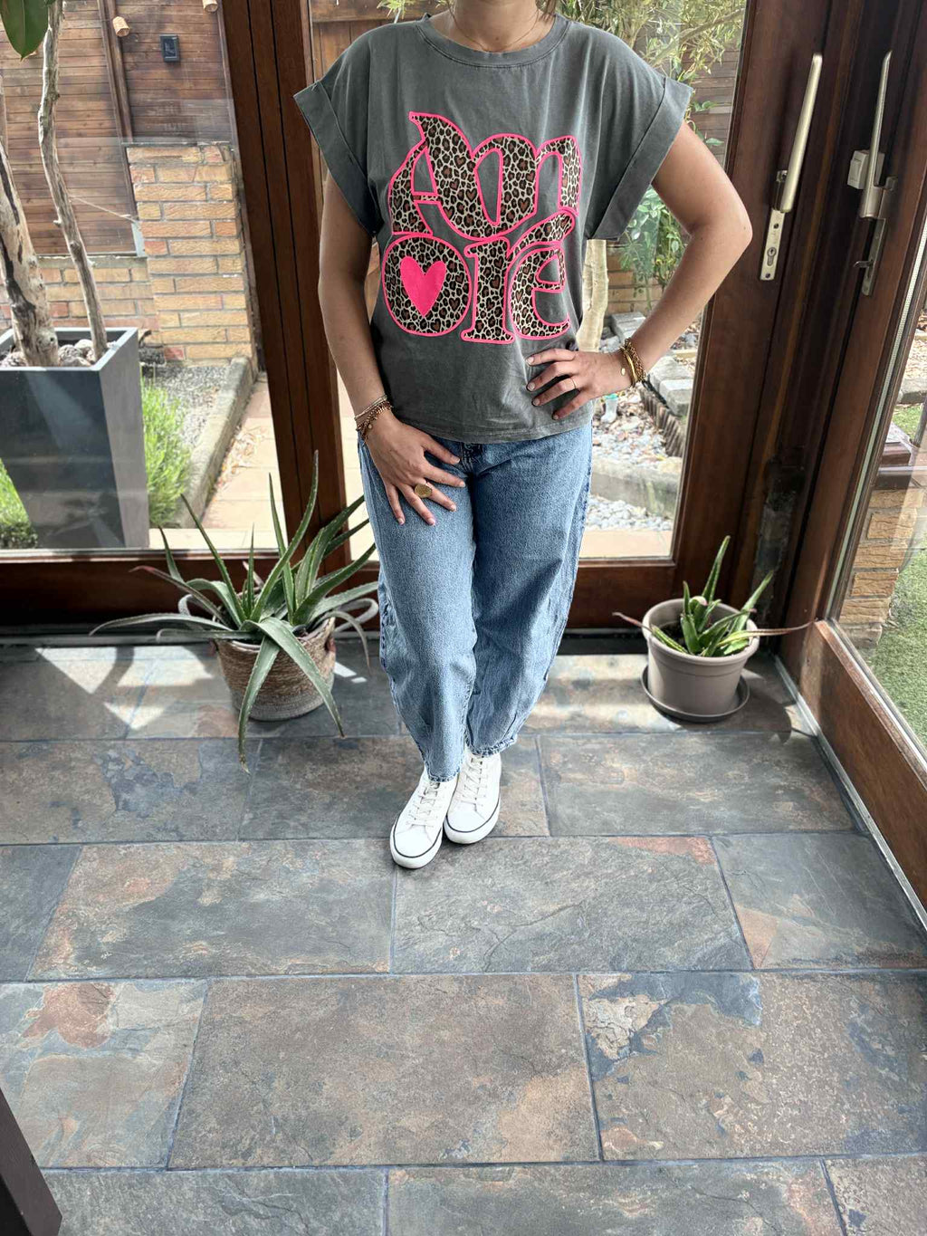 T Shirt Rayé Fluo En Coton Imprimé Amore Sur Fond Léopard